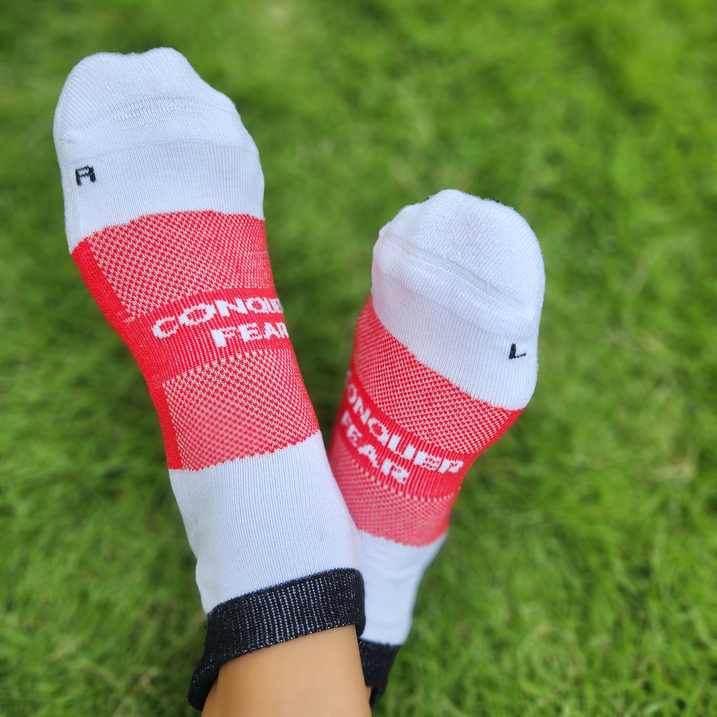 Cushy Stride | Scarlet Snowfall | Bamboo
